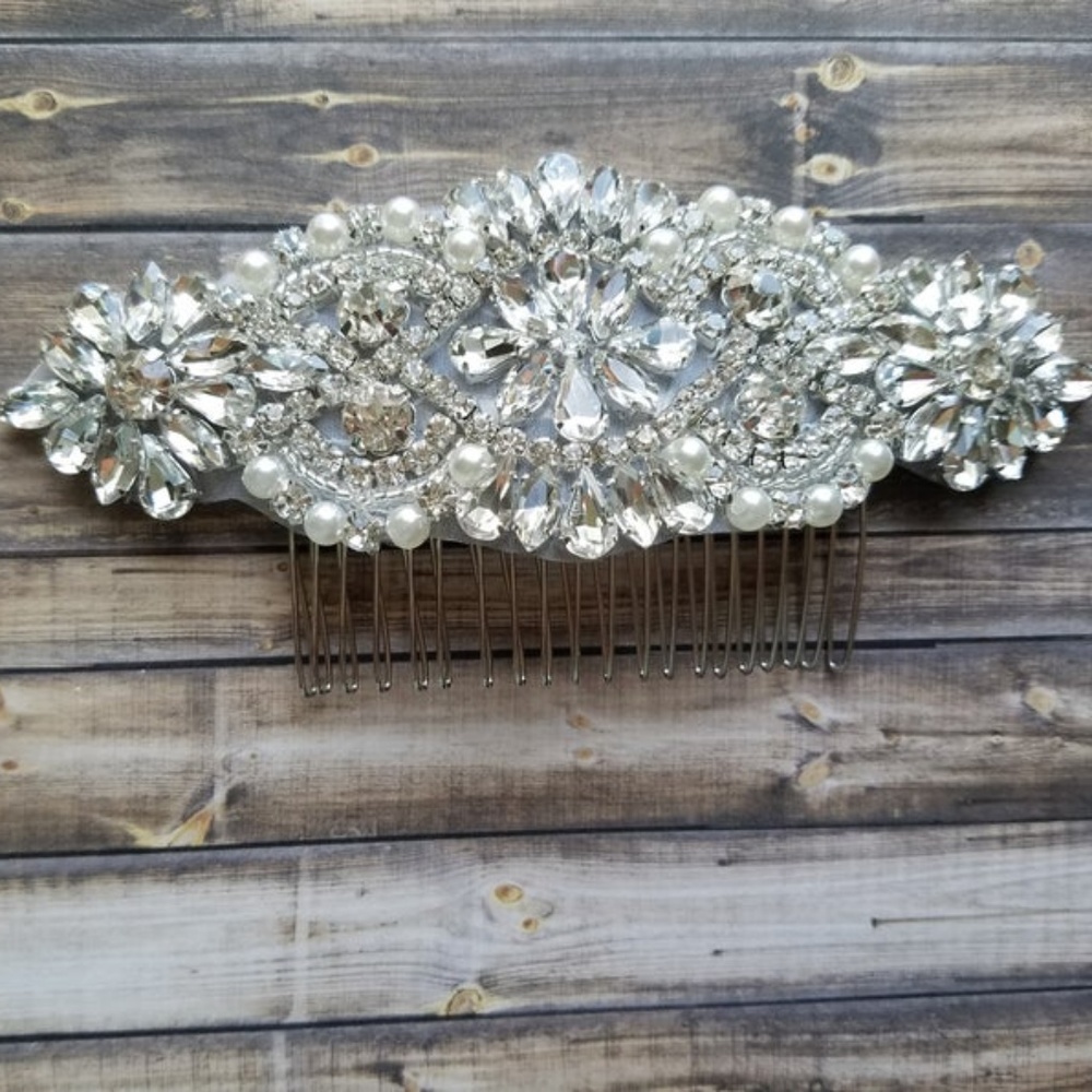 Wedding Hair Comb - Rhinestone & Pearl Medium